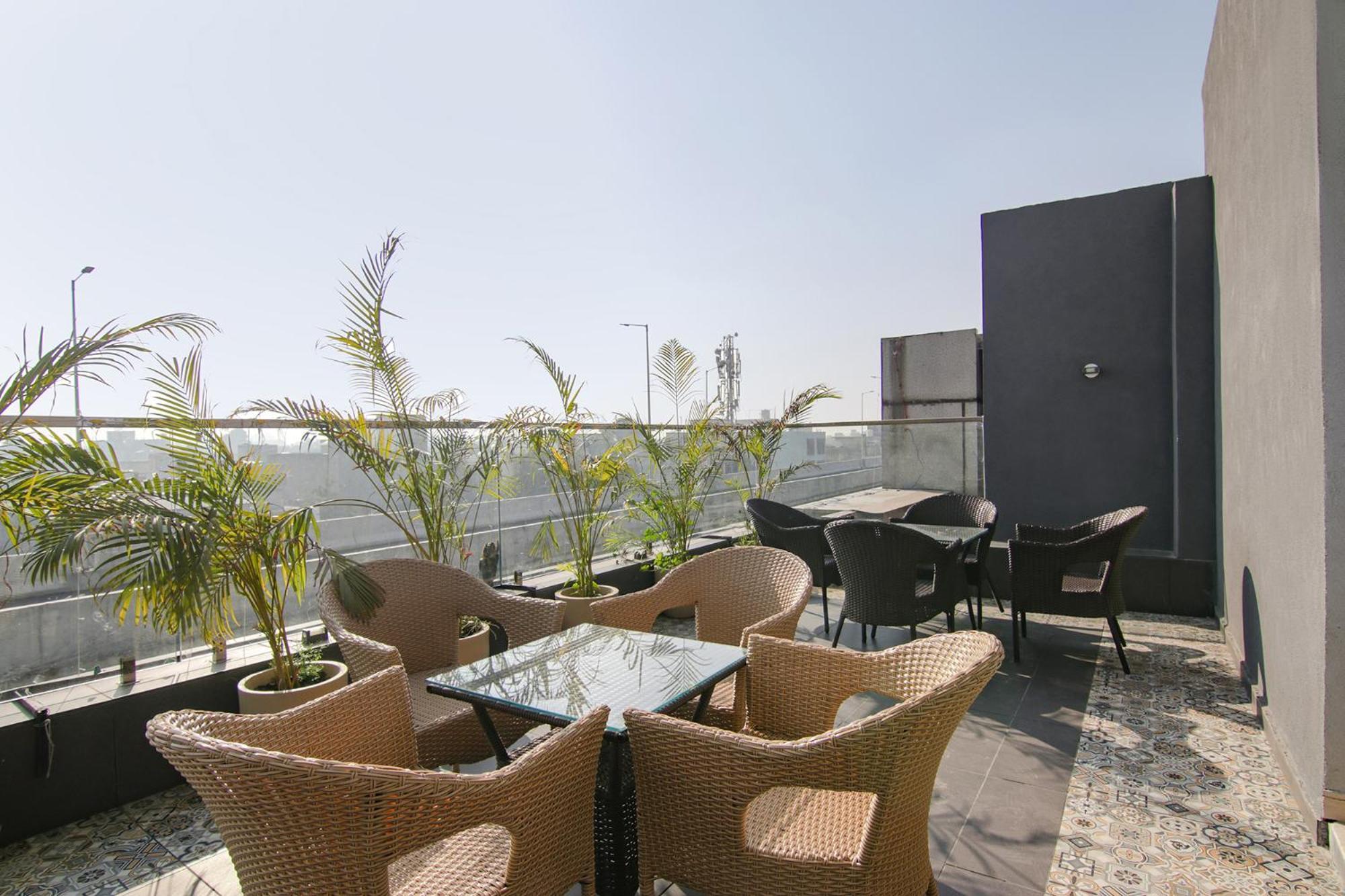 Fabhotel Prime K9 Crown Λουντιάνα Εξωτερικό φωτογραφία