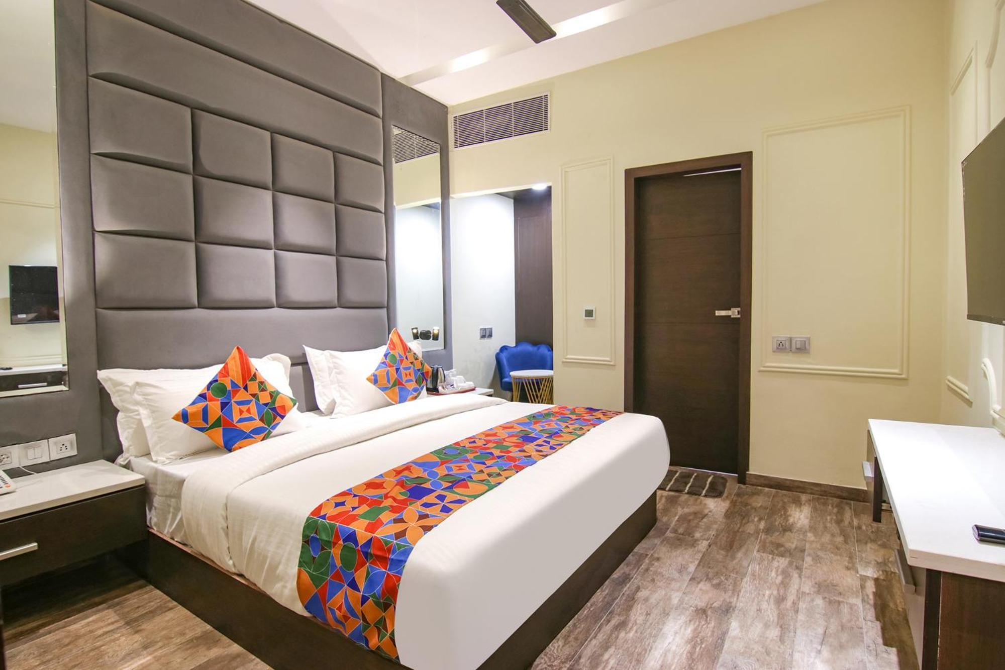 Fabhotel Prime K9 Crown Λουντιάνα Εξωτερικό φωτογραφία