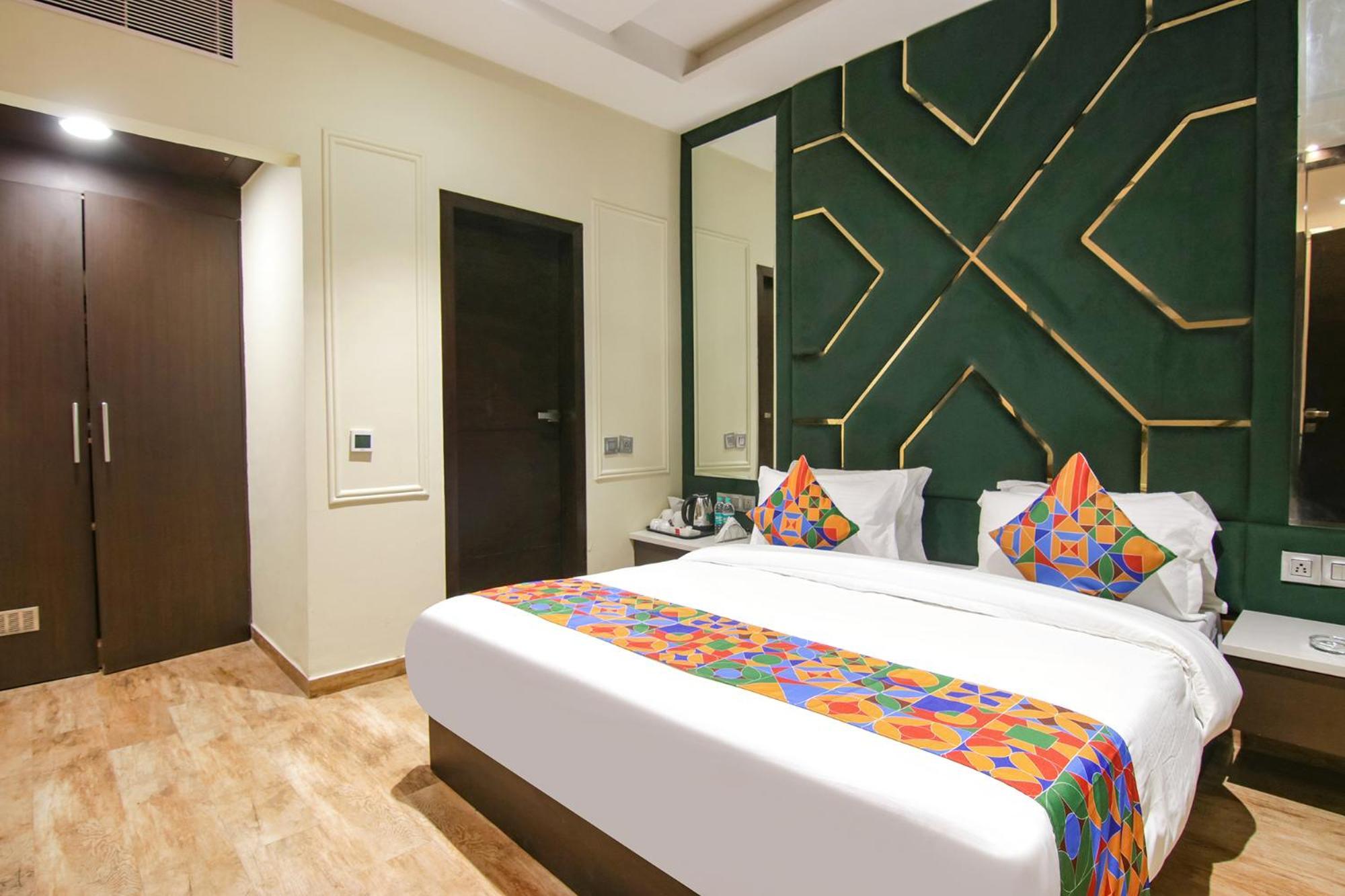 Fabhotel Prime K9 Crown Λουντιάνα Εξωτερικό φωτογραφία
